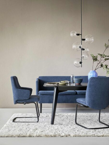 Stressless-laurel-esszimmerstuehle_blau_polsterstuhl_HF_neustadt-landau