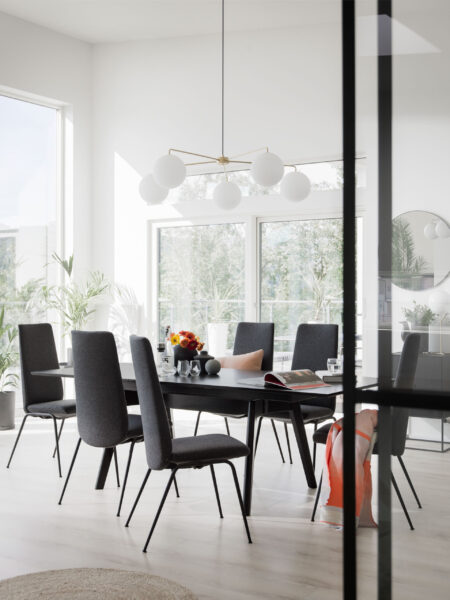 Stressless_Dining_Laurel_D300_Fabric_Calido_Dark_Grey_52518_HF_neustadt-landau-karlsruhe