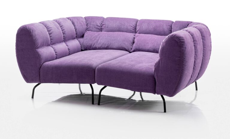 magnolia_lila-samtcouch-samtwohnlandschaft-flieder-samt-bruehl-HF_Neustadt_Landau_Karlsruhe