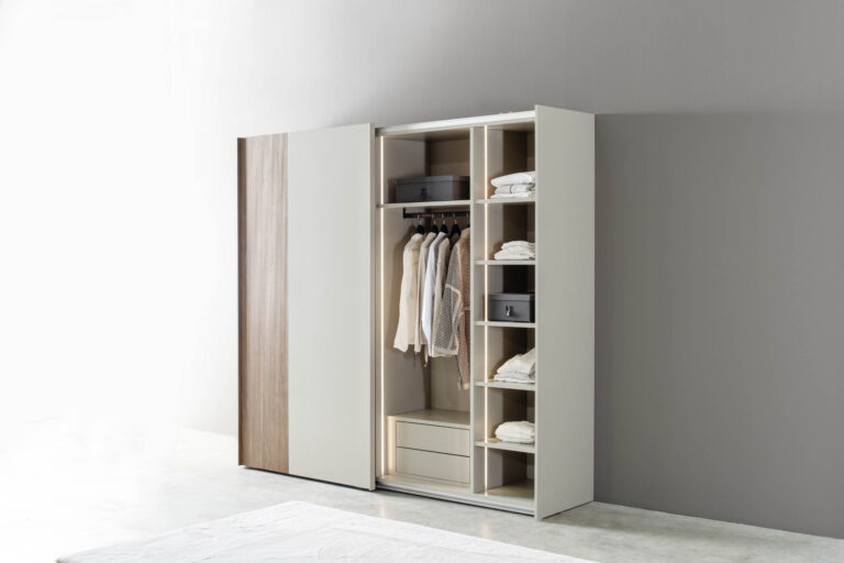 Moebel-Weber_Sudbrock_HF_Neustadt_Landau_Karlsruhe_Kleiderschrank_104_MIRIA_20_104_T2