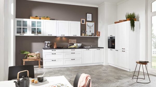 Interliving Küche Serie 3023 mit AEG Einbaugeräten