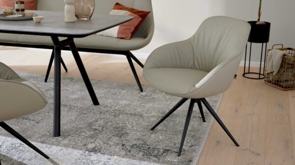 Interliving Esszimmer Serie 5115 – Armlehnstuhl Ravi Stativ R23L