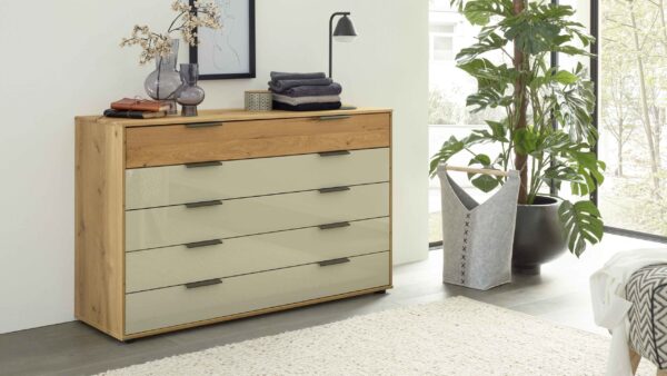 Interliving Schlafzimmer Serie 1027 – Schubladenkommode 759