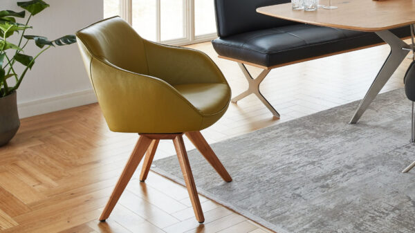 KOINOR Dining System – drehbarer Armlehnstuhl