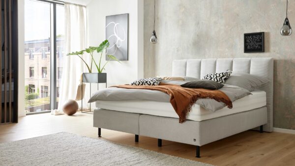 Interliving Boxspringbett Serie 1418 – Boxspringbett mit feinem Cordbezug