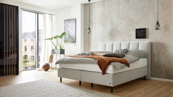 Interliving Boxspringbett Serie 1418 – Boxspringbett mit feinem Cordbezug